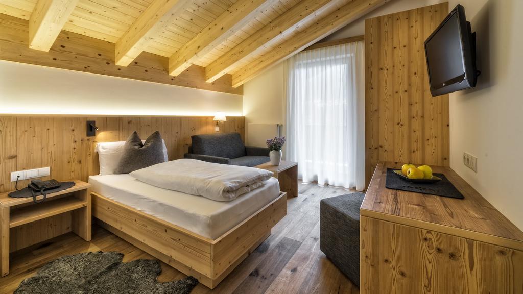Hotel Moritz Toblach Exteriör bild