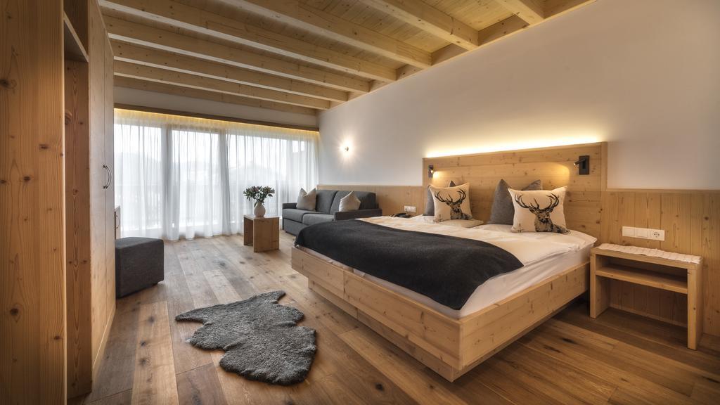 Hotel Moritz Toblach Exteriör bild