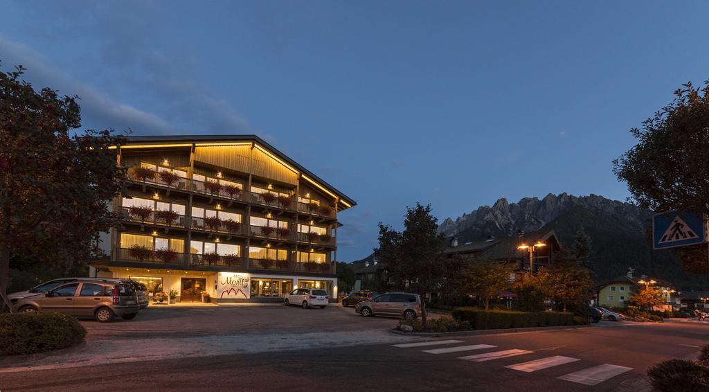 Hotel Moritz Toblach Exteriör bild
