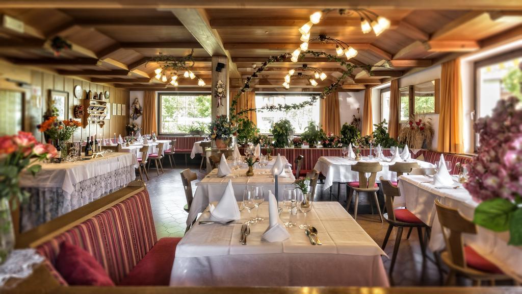 Hotel Moritz Toblach Exteriör bild