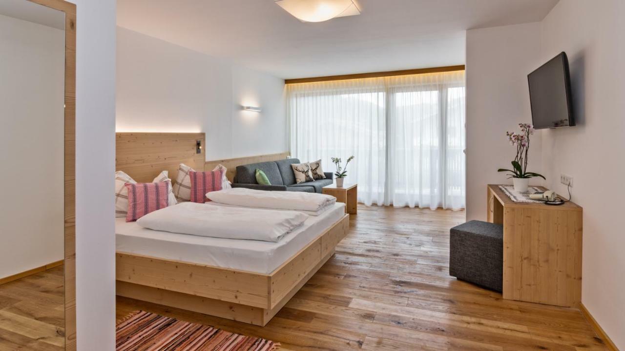 Hotel Moritz Toblach Exteriör bild
