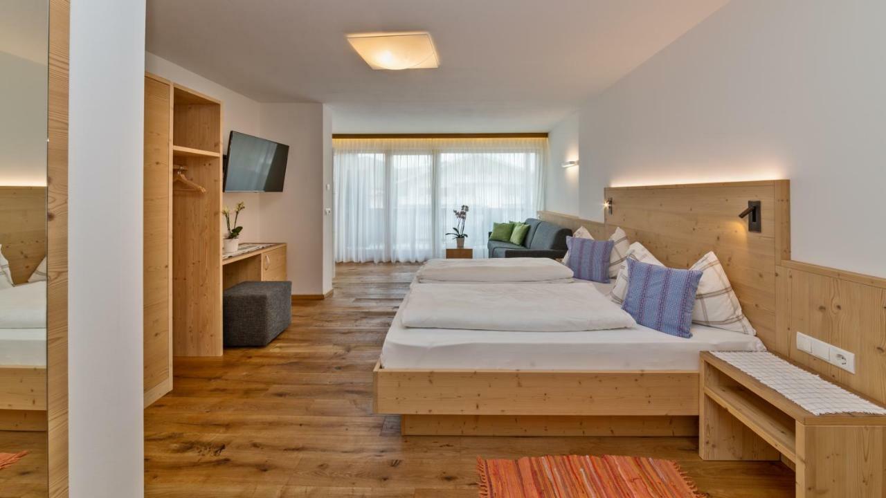 Hotel Moritz Toblach Exteriör bild