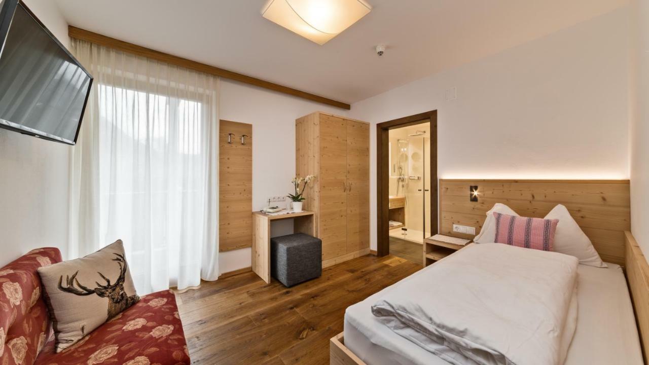 Hotel Moritz Toblach Exteriör bild