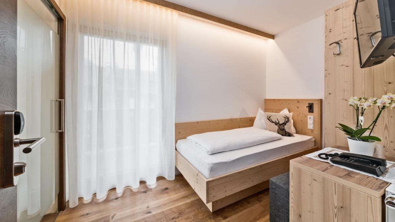 Hotel Moritz Toblach Exteriör bild