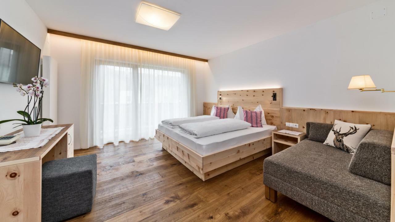 Hotel Moritz Toblach Exteriör bild